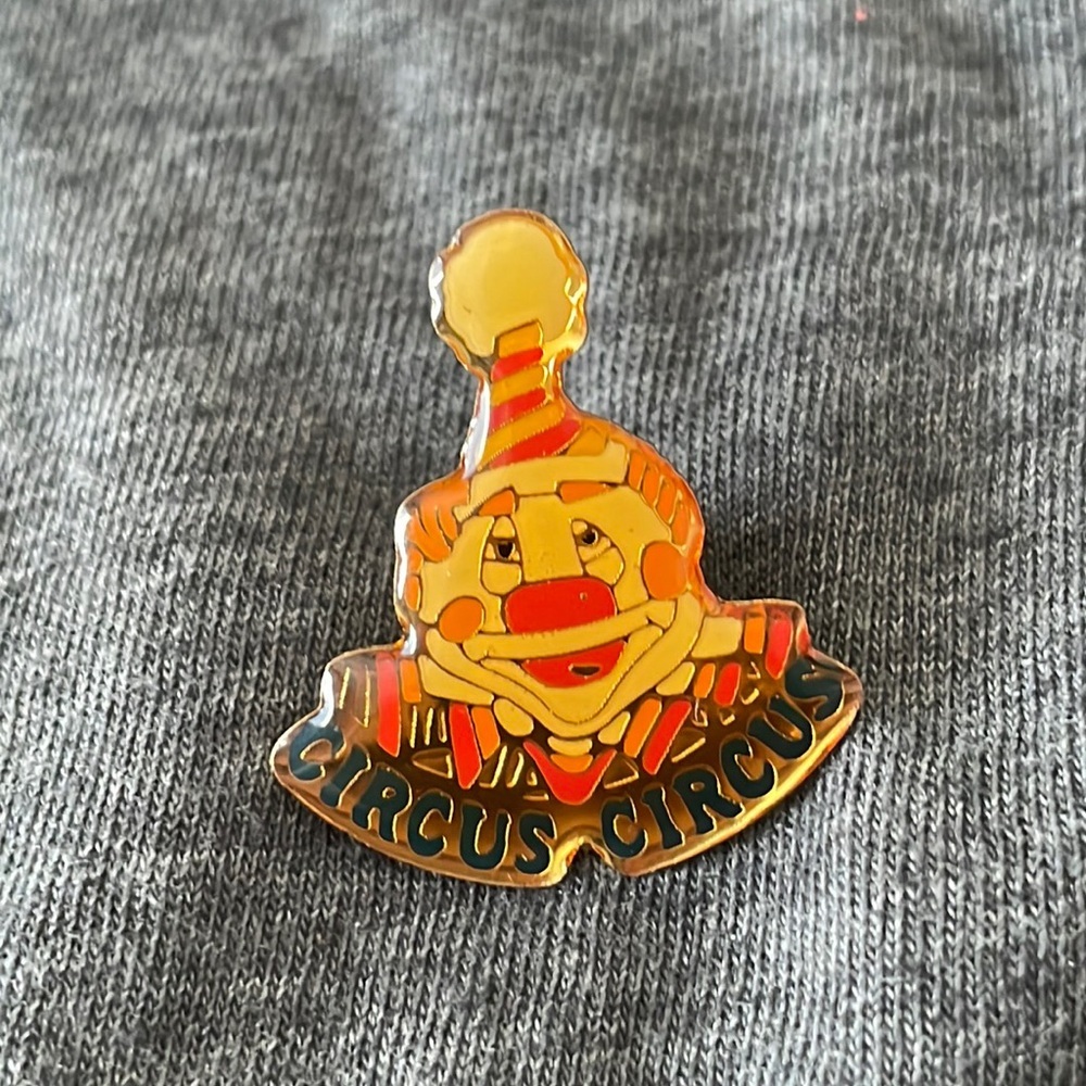 Circus Circus Pin‎